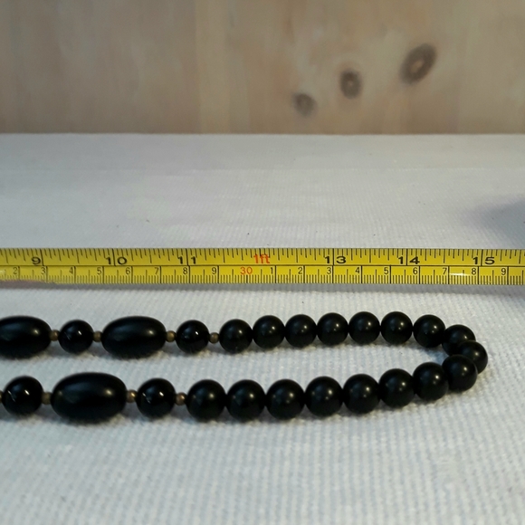 3/$15 black beaded necklace - Picture 4 of 4